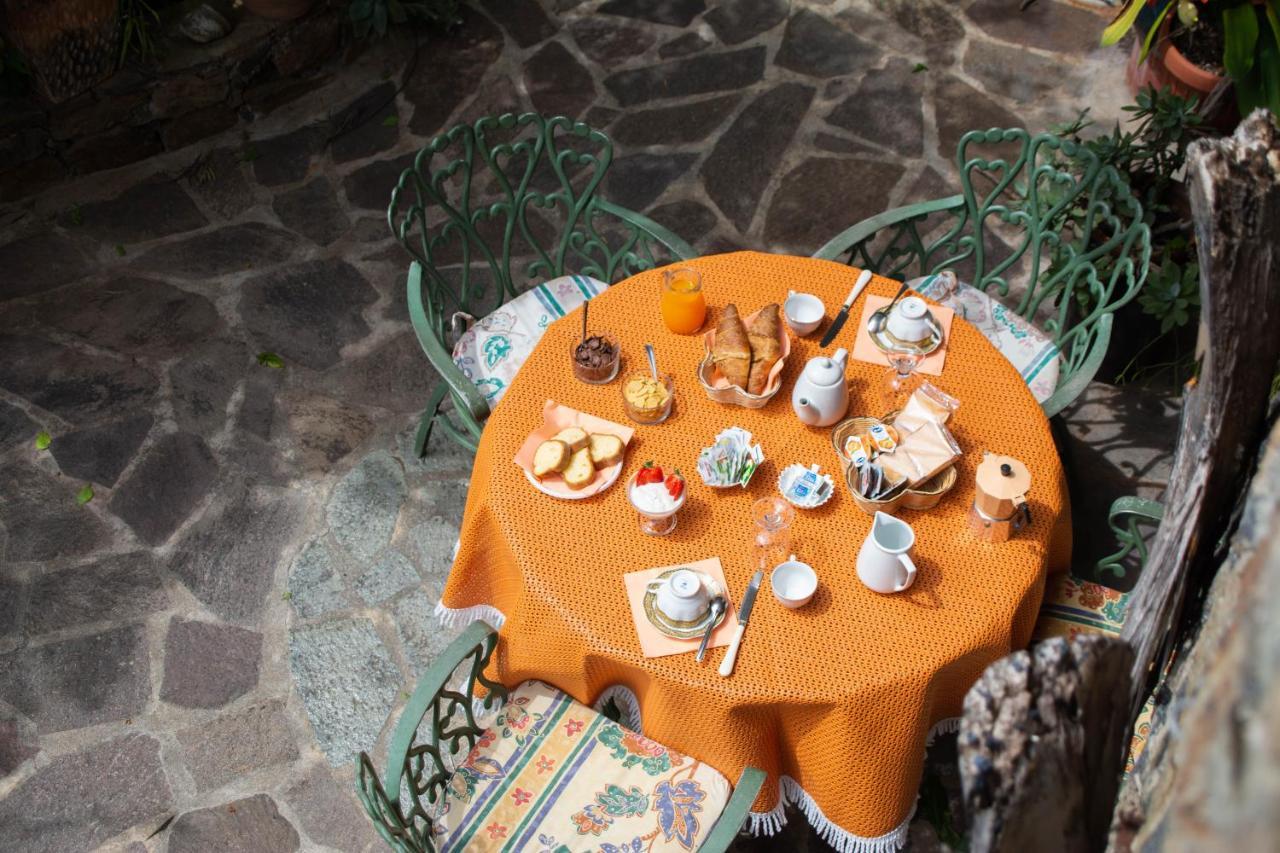 B&B Il Giardino Arbus Exterior photo